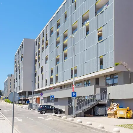 With Wifi - 22131 Apartment Split